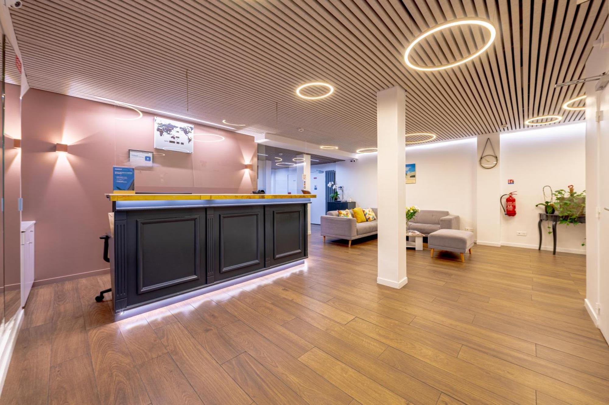 Grand Hotel Senia Orly Bagian luar foto
