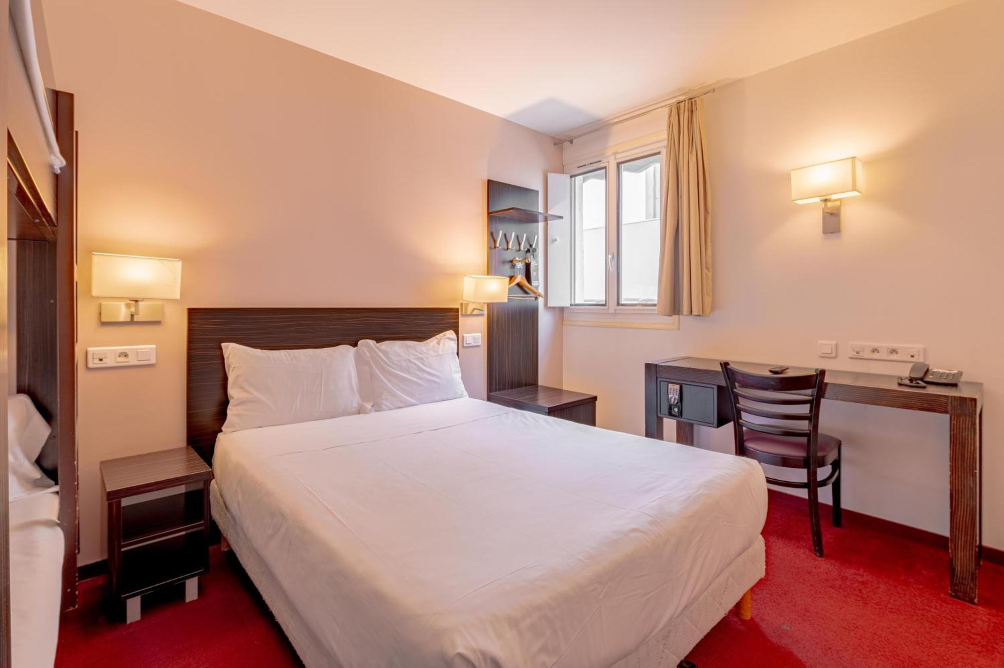 Grand Hotel Senia Orly Bagian luar foto