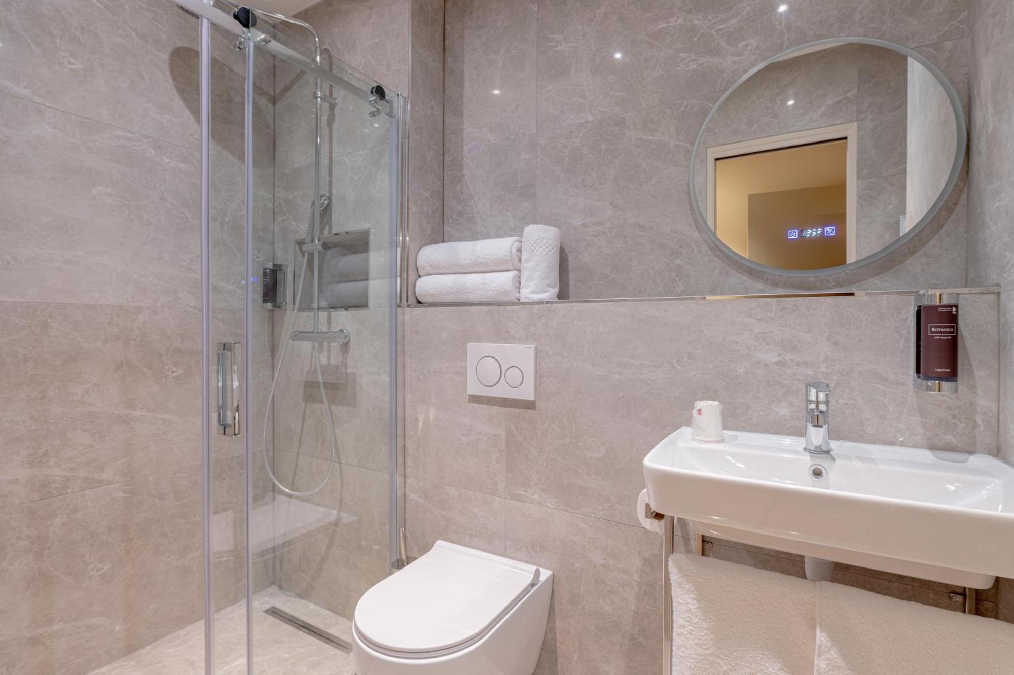 Grand Hotel Senia Orly Bagian luar foto