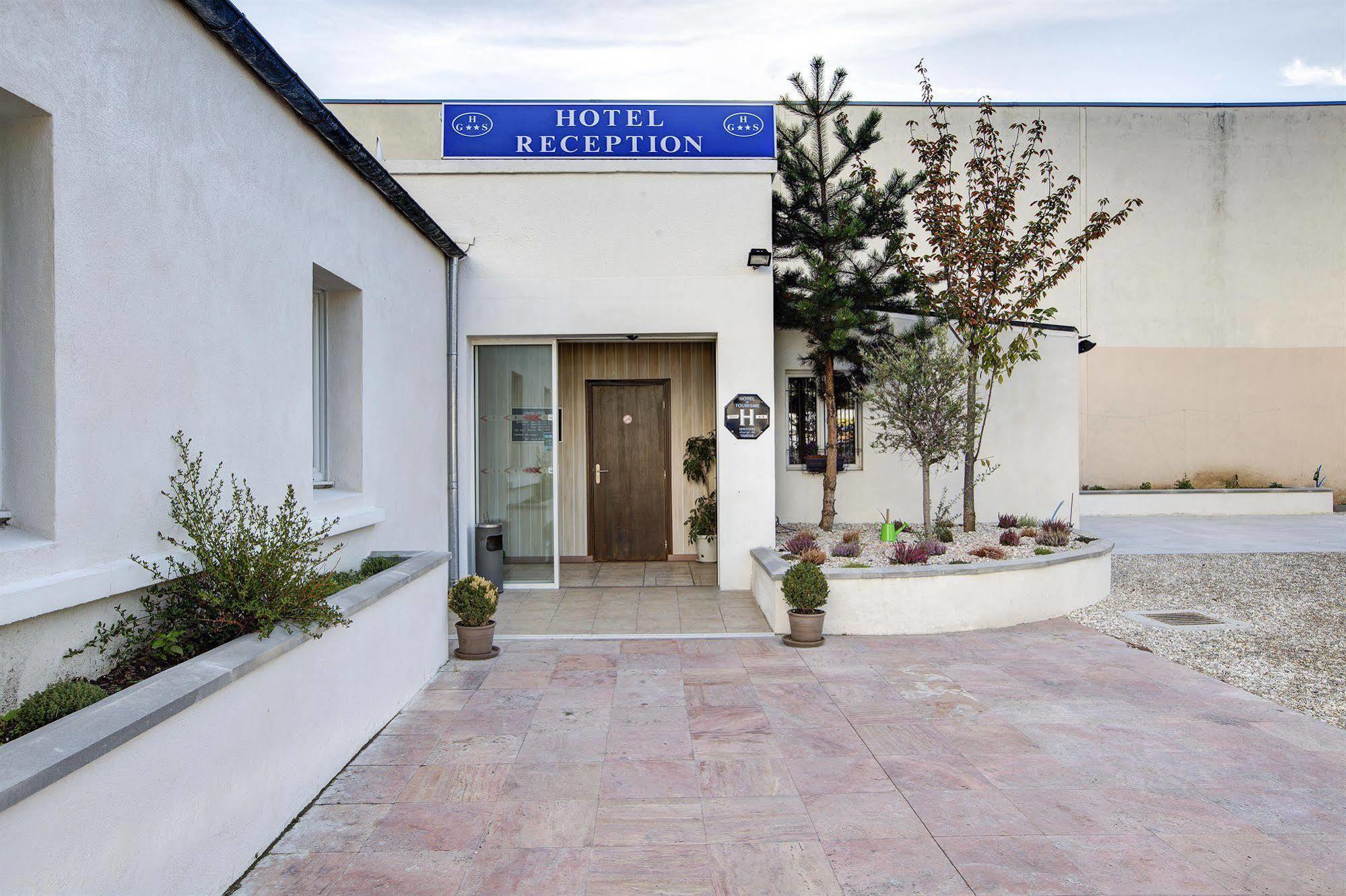 Grand Hotel Senia Orly Bagian luar foto