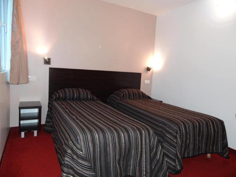 Grand Hotel Senia Orly Bagian luar foto
