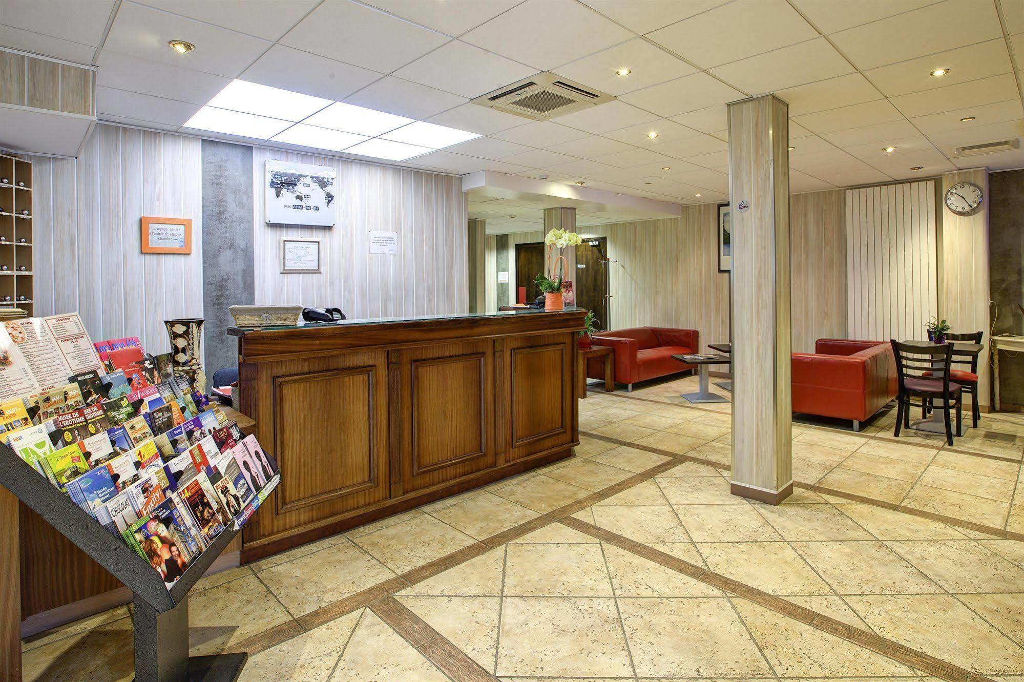 Grand Hotel Senia Orly Bagian luar foto