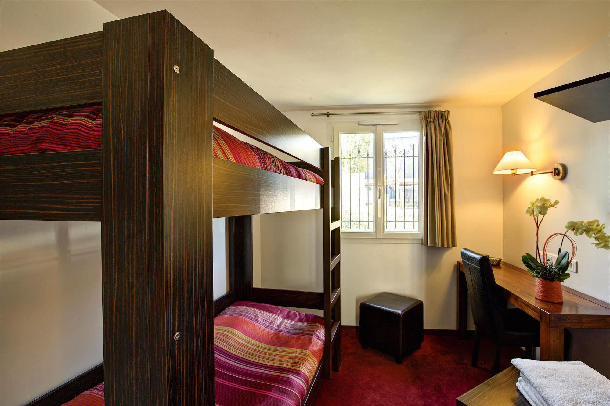 Grand Hotel Senia Orly Bagian luar foto