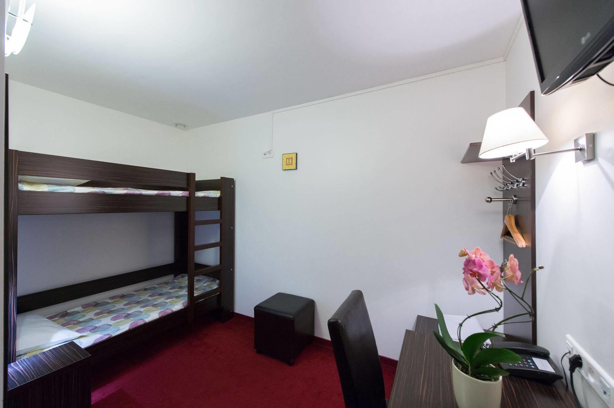 Grand Hotel Senia Orly Bagian luar foto