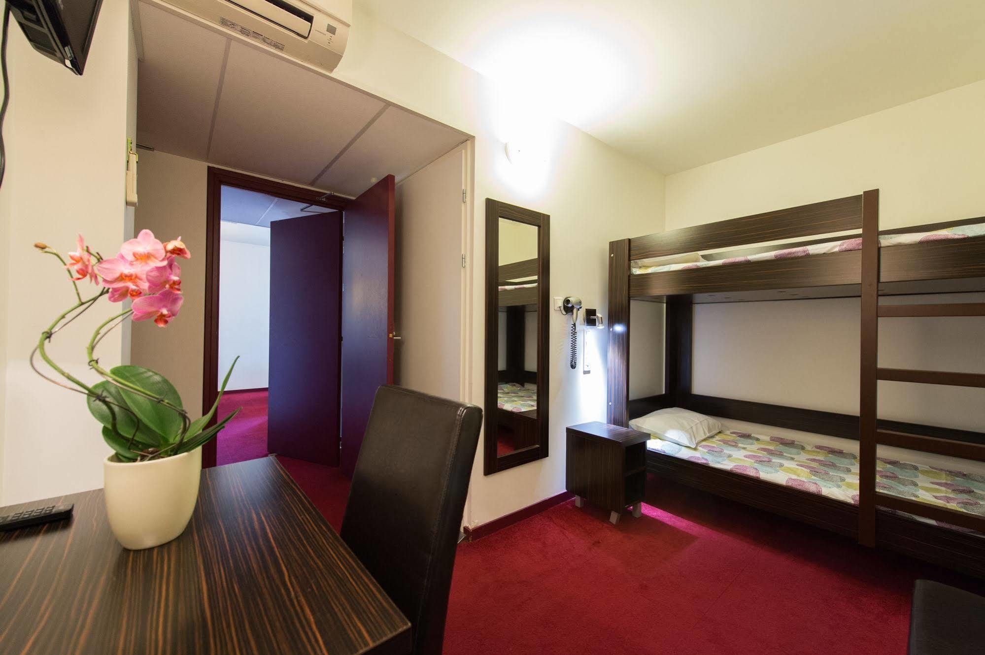 Grand Hotel Senia Orly Bagian luar foto