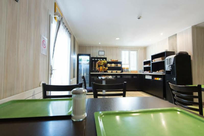 Grand Hotel Senia Orly Bagian luar foto